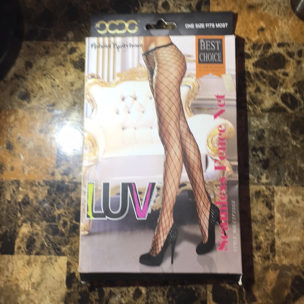 Cool Cat Designers Club Fishnet Pantyhose